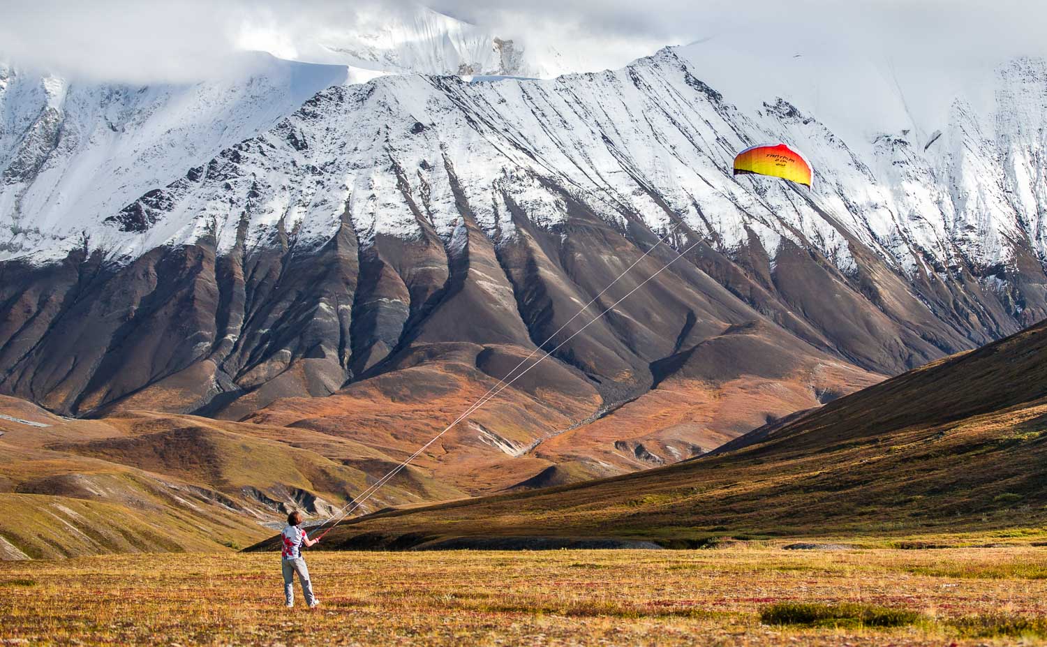 High-speed dual-line traction parafoil delivers fast response, controlled pull, and exciting performance in moderate to strong winds.