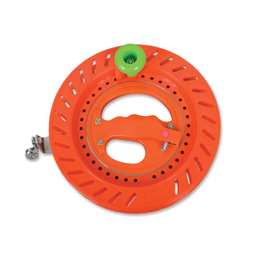 Speedy Winder Reel device for kites showcasing a durable 9-inch design with a comfortable grip and steel line guide in use at a kite flying event.