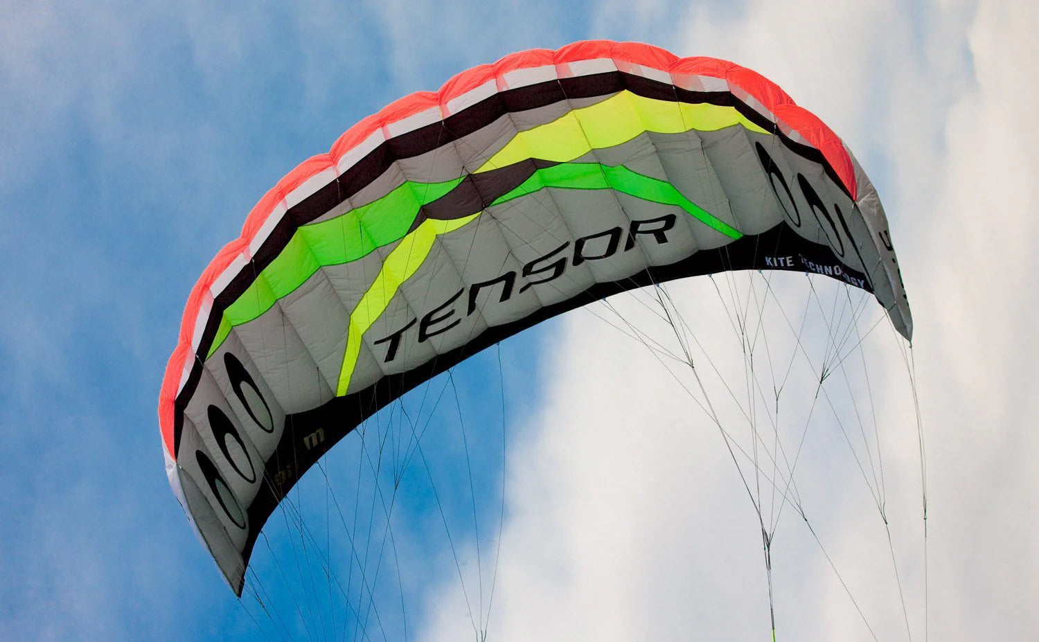 Large traction kite with convertible dual and quad-line control delivers serious pulling power for snow kiting, buggying, and landboarding.