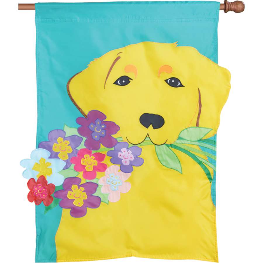 Golden Retriever applique house flag displayed outdoors, featuring detailed stitching and vibrant colors for dog lovers.