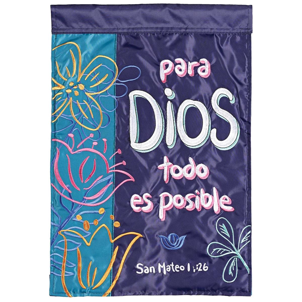 Para Dios Todo es Posible double-sided garden flag featuring intricate embroidery and fabric appliques displayed elegantly in a garden setting.