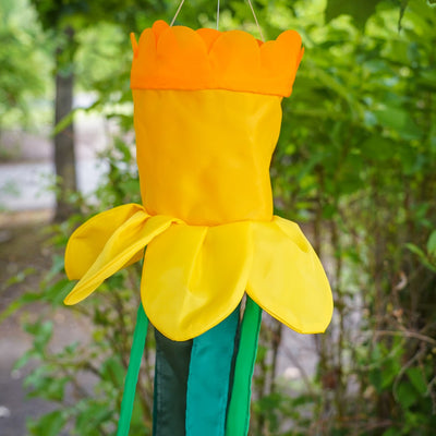 Spring Daffodil Floral Windtail featuring 3D daffodil blooms and colorful tails, elegantly displayed outdoors, gently swaying in the breeze.
