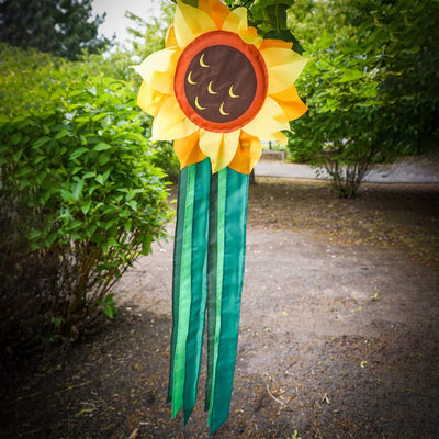Sunny Flower Floral Windtail featuring vibrant 2D blossoms and fluttering tails designed for outdoor hanging decoration.