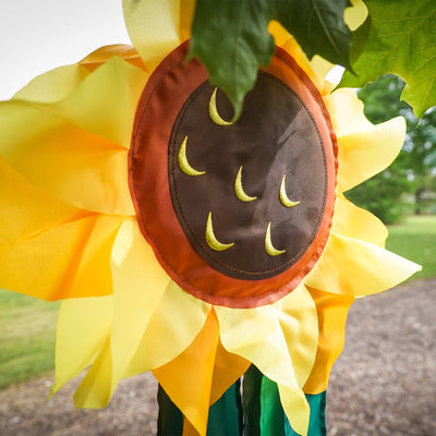 Sunny Flower Floral Windtail featuring vibrant 2D blossoms and fluttering tails designed for outdoor hanging decoration.