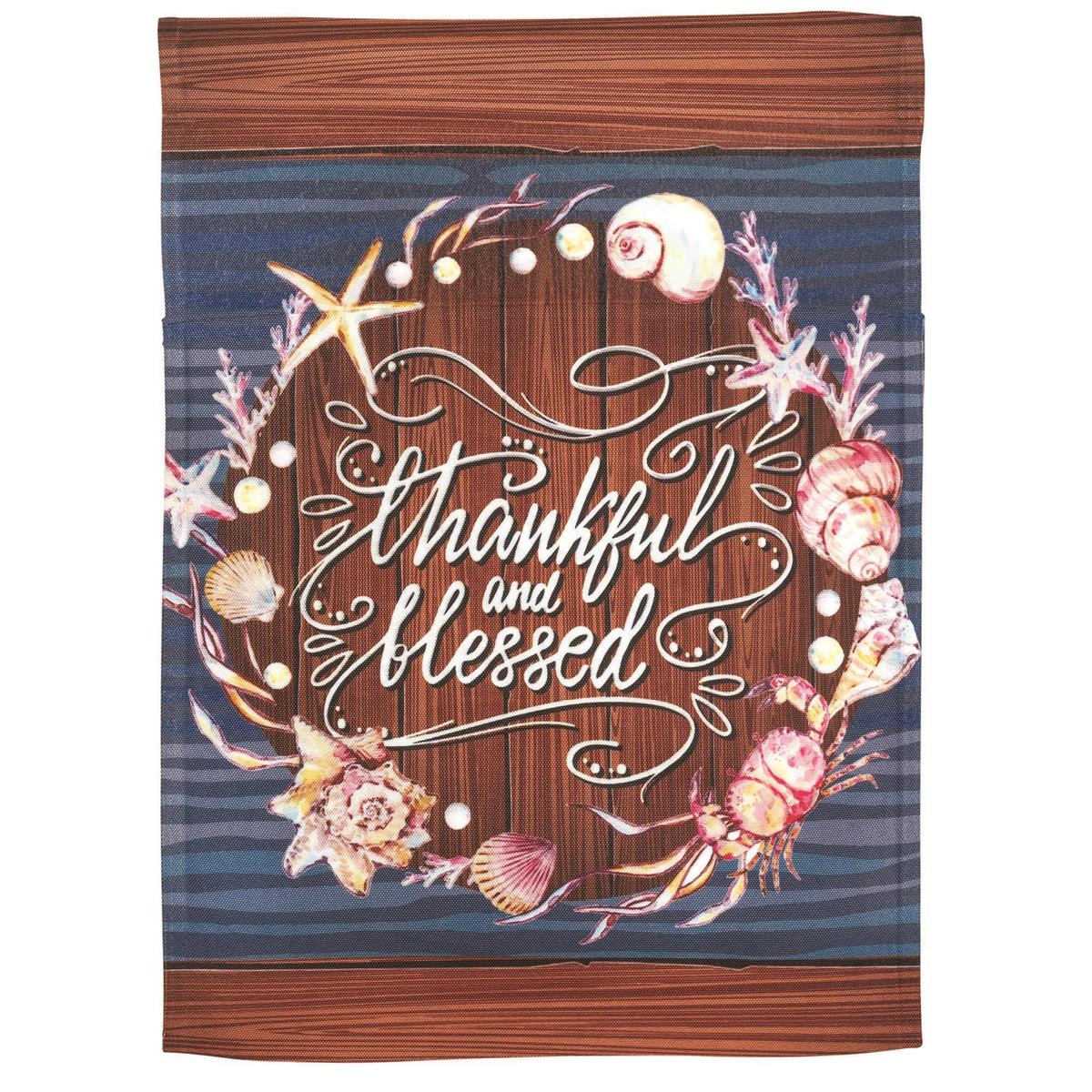 Wreath Coastal Thankful Garden Flag displaying vibrant coastal design in an outdoor setting, showcasing beauty and gratitude.